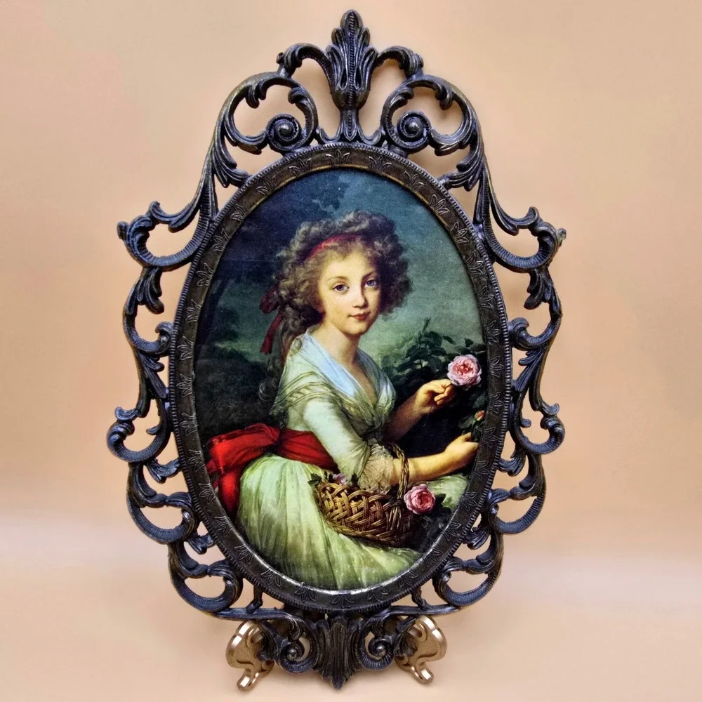 Unbranded beautiful vintage